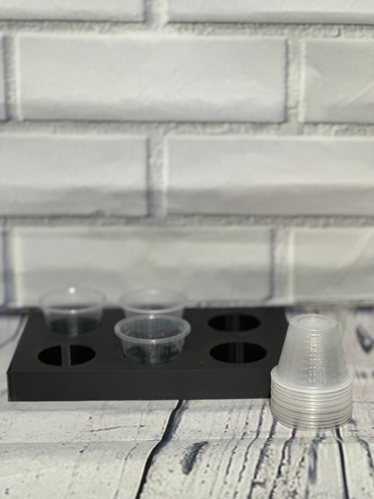 6 Medicine cup holder